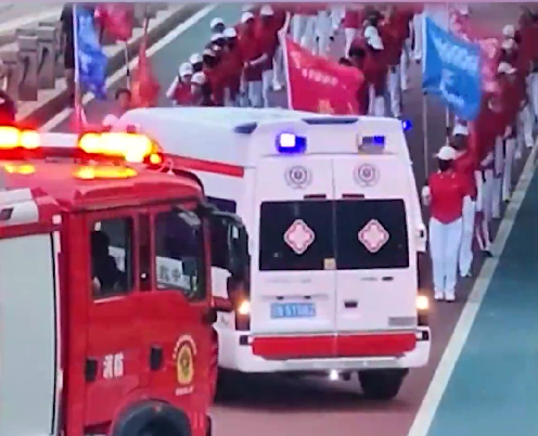 财惠赚 老年暴走团逼停消防车和救护车！牵头人：没拉警报不让道